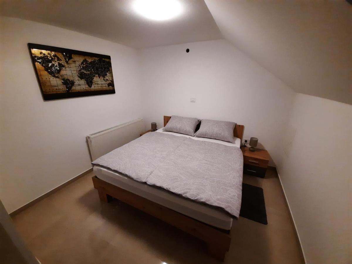 Apartmani New York โนวากราดิชกา ภายนอก รูปภาพ