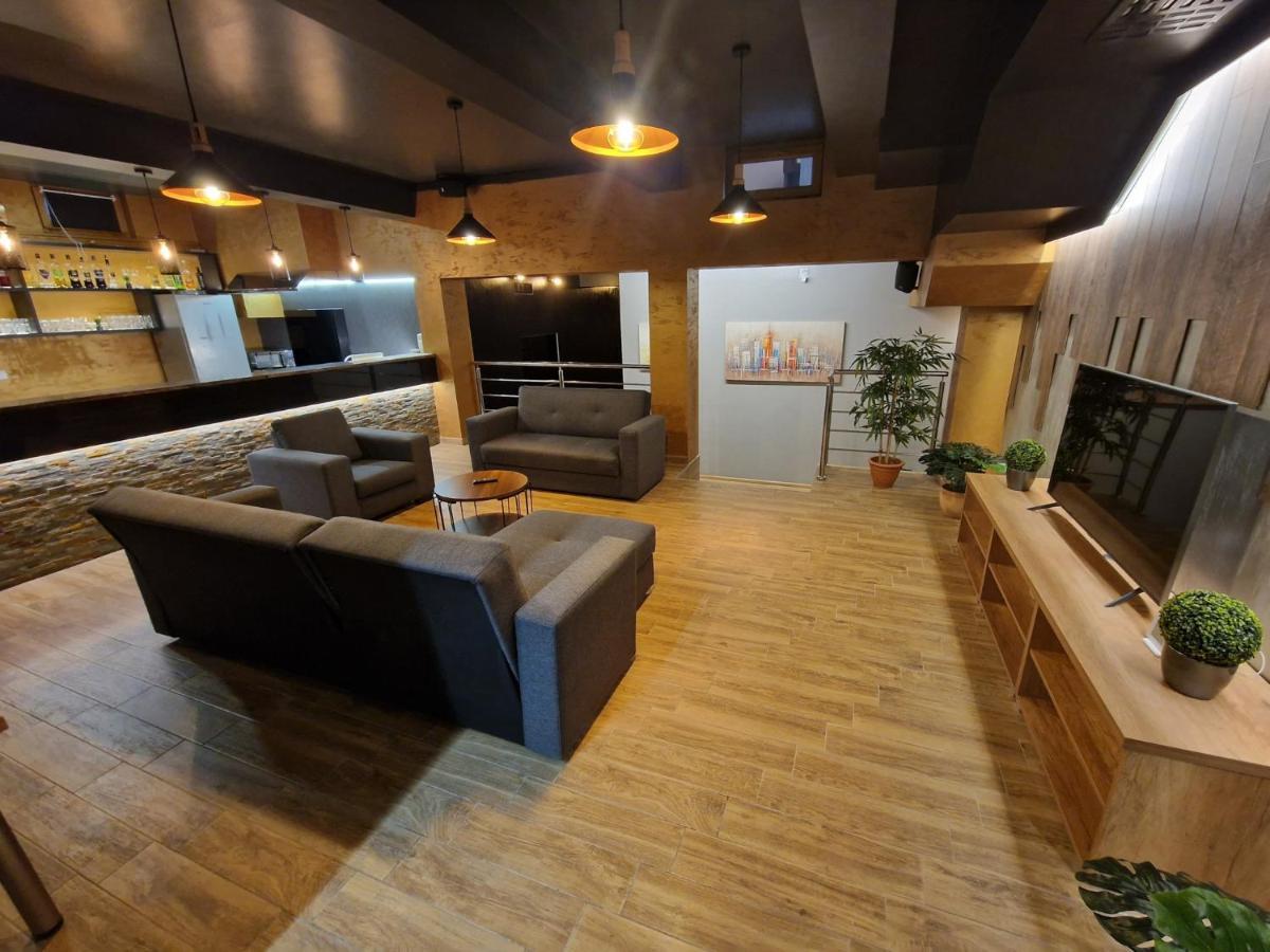 Apartmani New York โนวากราดิชกา ภายนอก รูปภาพ